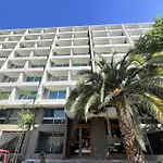 Moderno Y Nuevo Depto. A Pasos De Club Hipico